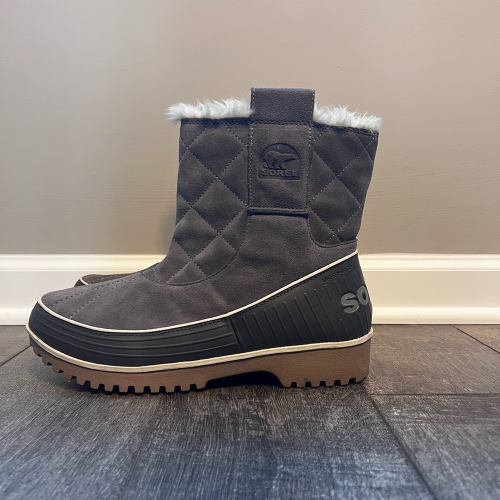 Sorel Travoli II, Women’s Size 11 Winter Boot.